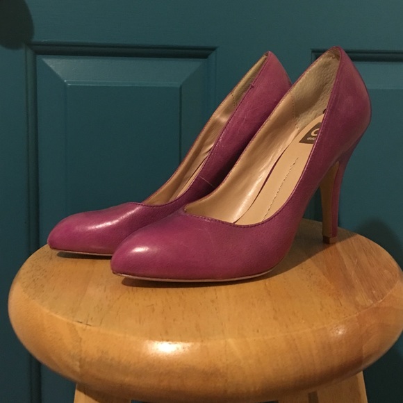 Purple Dolce Vita pumps