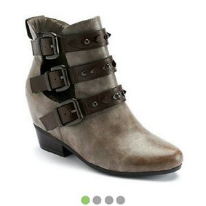 Tan light brown hidden wedge ankle boots/booties