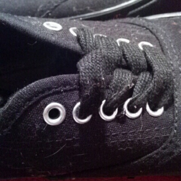 Vans - Picture 3 of 4