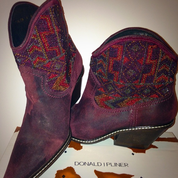 Donald J. Pliner Shoes - Donald J Pliner western couture booties❤️