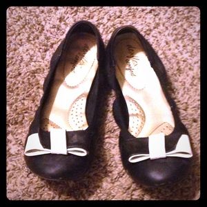 Black and White Flats with Bows