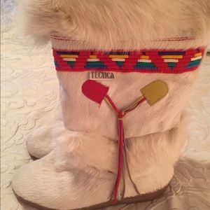 Tecnica real pony hair boots. Great shape Size 6.5