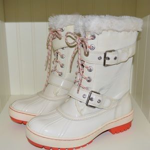 Sperry Winter White Snow Boots with Fur Trim
