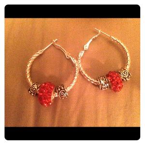 New Beautiful silver Hoop Earrings!