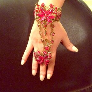 Butterfly ring chain