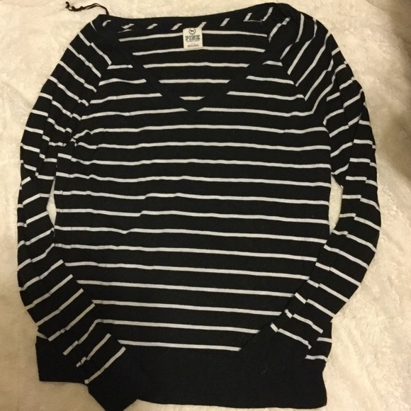 PINK Victoria's Secret Tops - 🎀VS PINK stripped long sleeve🎀