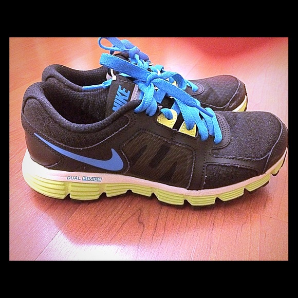 Nike dual fusion