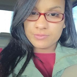 Meet your Posher, Candace