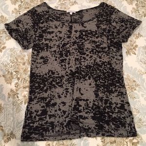 Black burnout stylemint shirt