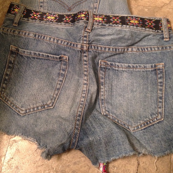 High waisted jeans