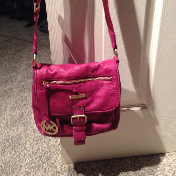 Michael kors crossbody