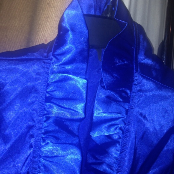 Beautiful statement blouse - Picture 2 of 4