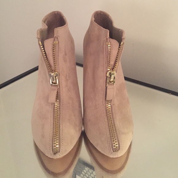 Zara Shoes - Zara suede booties with zipper