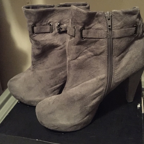 Cute gray booties