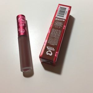 Brand new Lime Crime velveteen lipstick in Salem