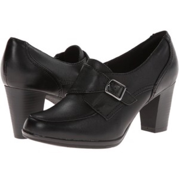Clarks Brynn Poppy Bootie size 8.5