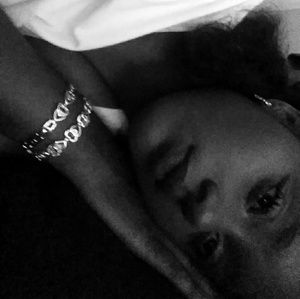 Meet your Posher, Joy