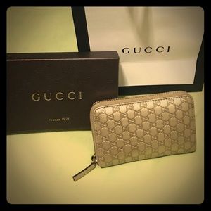 SOld to another site) Leather GG zip