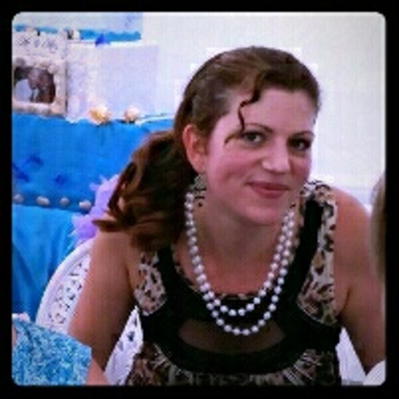 Meet your Posher, Doreen - Picture 1 of 1