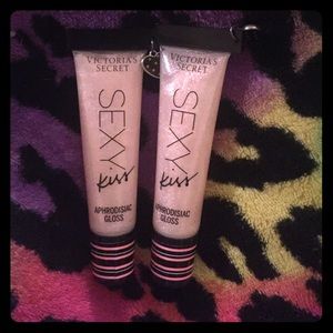 Victoria secret sexy kiss lipgloss
