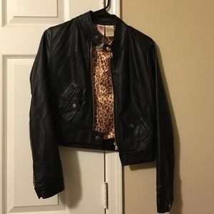 Crop leather jacket