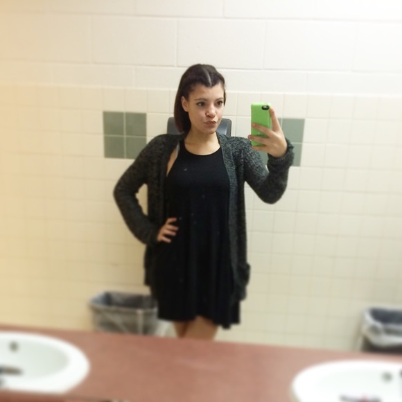 Meet your Posher, Kaidence - Picture 1 of 1