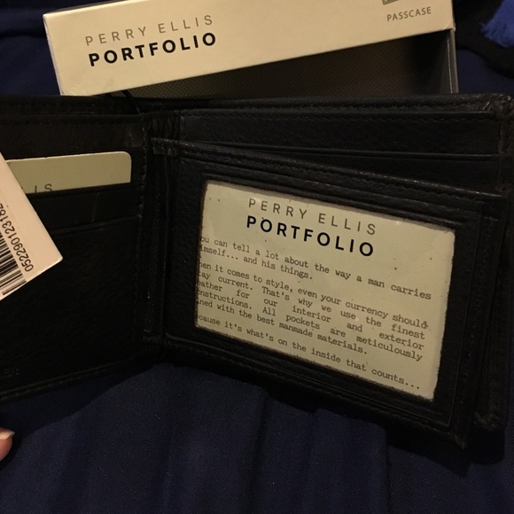 Perry Ellis wallet - Picture 3 of 4