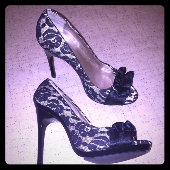 Black Lace Pumps