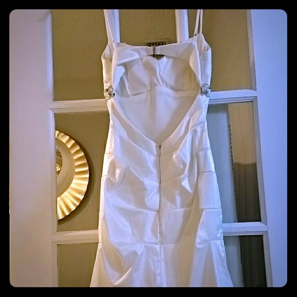 Dresses & Skirts - White is not for me