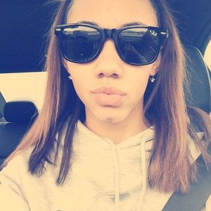 Meet your Posher, Alyssa