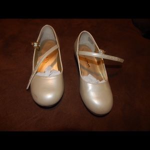 Nina kids shoes size 9 1/2