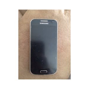 Galaxy S4 Mini Black W/ White Case