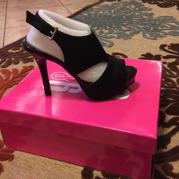 9&CO Shoes - 🎉9&CO HEELS