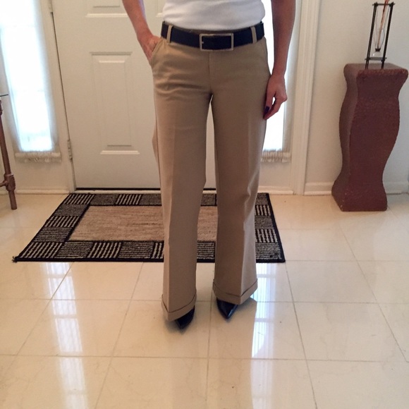 Gap size 0 cuffed khaki trousers
