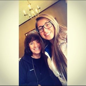 Meet your Posher, Alexis