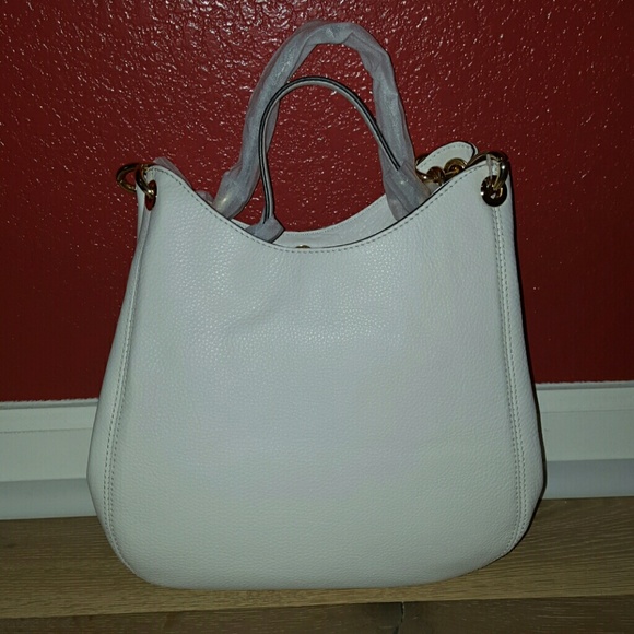 Michael Kors Vanilla Fulton Chain Shoulder Bag - Picture 2 of 4