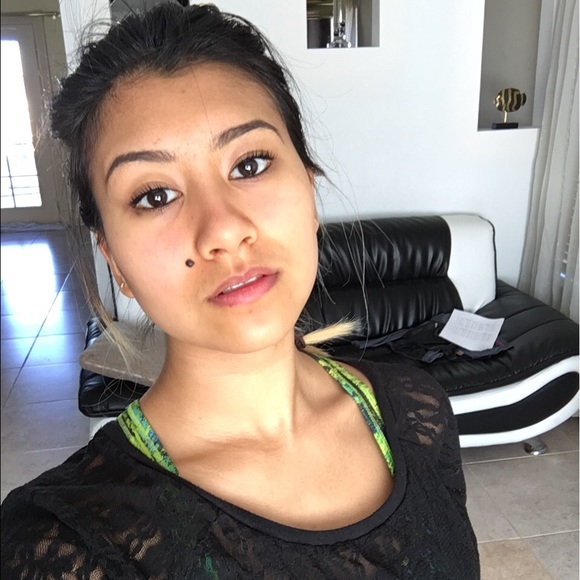 Meet your Posher, Gladys - Picture 1 of 1