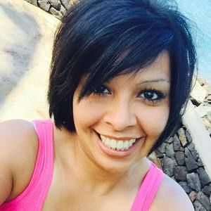 Meet your Posher, Lorie