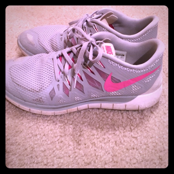 Size 9.5 Nike free 5.0