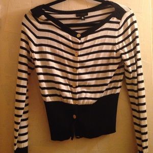 Worthington basic striped button up