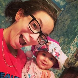 Meet your Posher, Stephanie