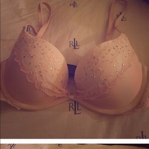 VS bra