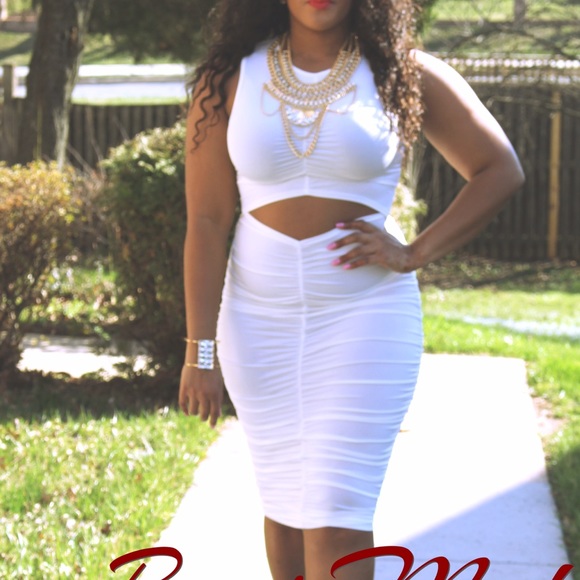 Plus size White key hole dress