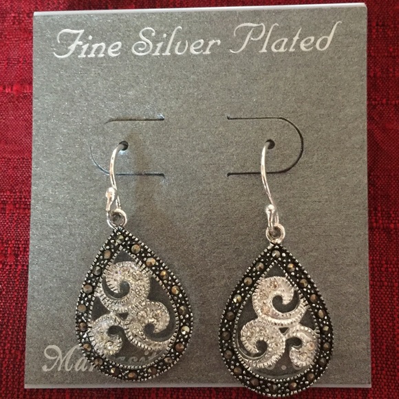 Gorgeous silver filagree earrings
