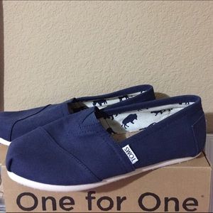 Navy Canvas Toms