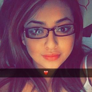 Meet your Posher, Irasema