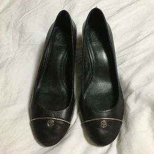 Previously owned Tory Burch wedges size 9