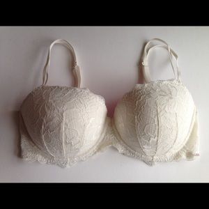 Victoria's Secret PINK Cream White Date Pushup Bra