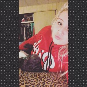 Meet your Posher, April