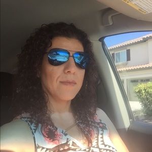 Meet your Posher, Araceli